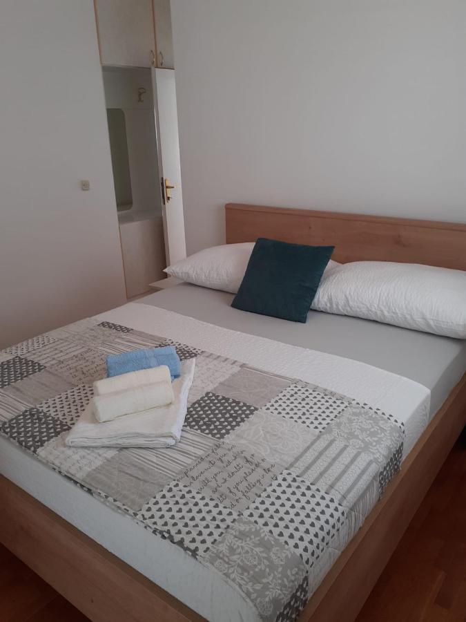 Apartments Vinea Baška Voda Eksteriør bilde